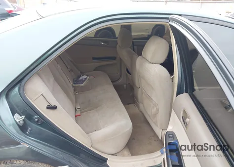 2005 Toyota Camry Le z USA, uszkodzony, nr VIN 4T1BE32K15U082133